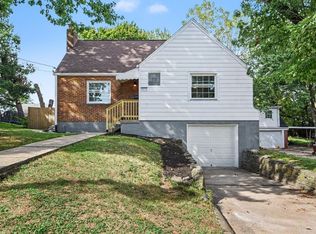 5574 Raceview Ave, Cincinnati, OH 45248