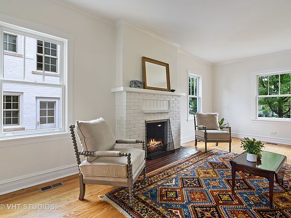 5th image of 2024 Greenwood Ave