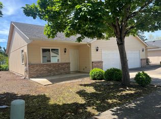 141 Prasad Ct, Springfield, OR 97477