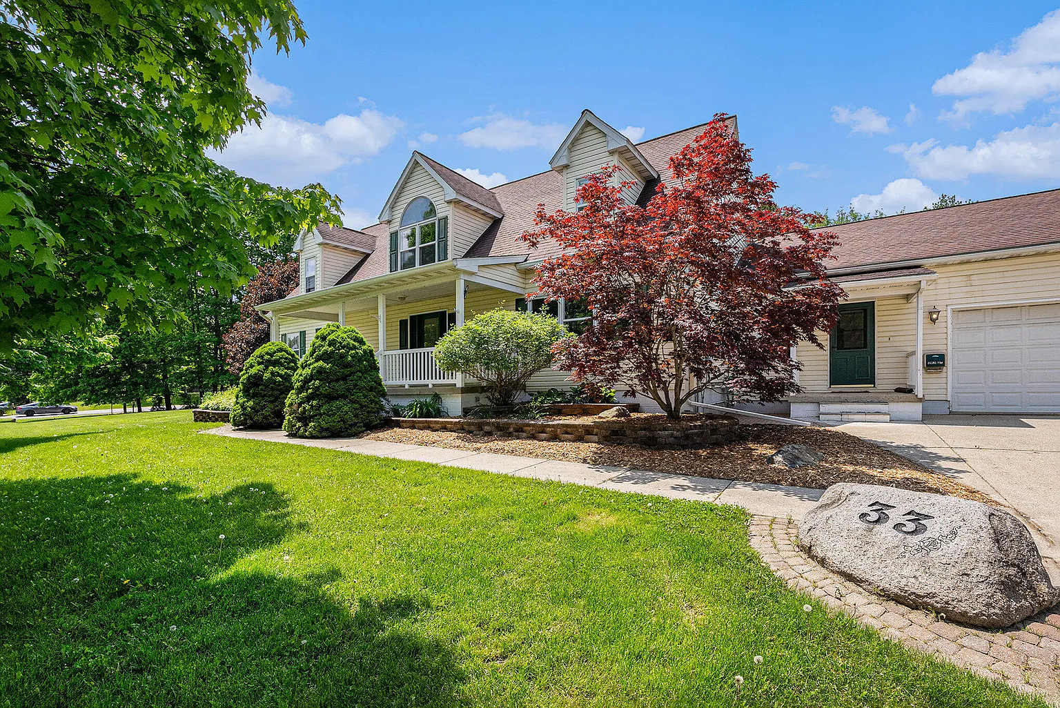 33 Cambridge Ct photo 1