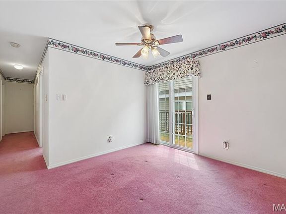 5th image of 528 Spring Glen Dr
