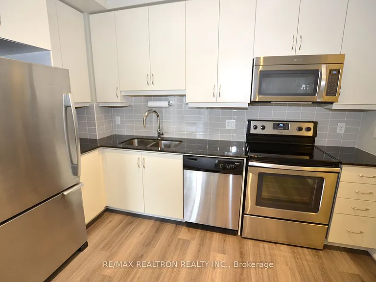 75 N Park Rd #302 — Photo 13