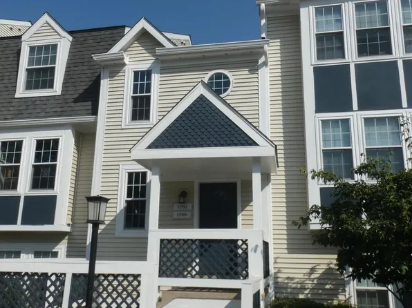 12912 Grays Pointe Rd, Fairfax, VA 22033