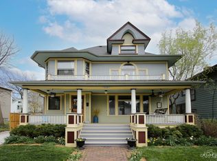 238 W Ridgeland Ave, Waukegan, IL 60085