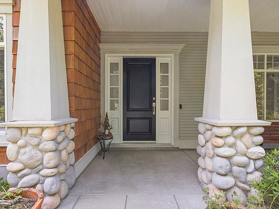 2nd image of 13070 Alouette Rd