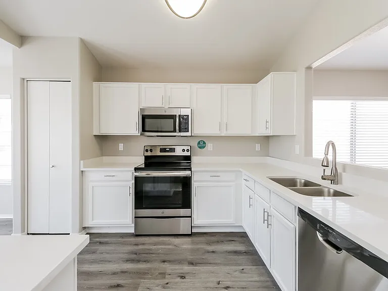 94 W Gail Dr — Photo 8