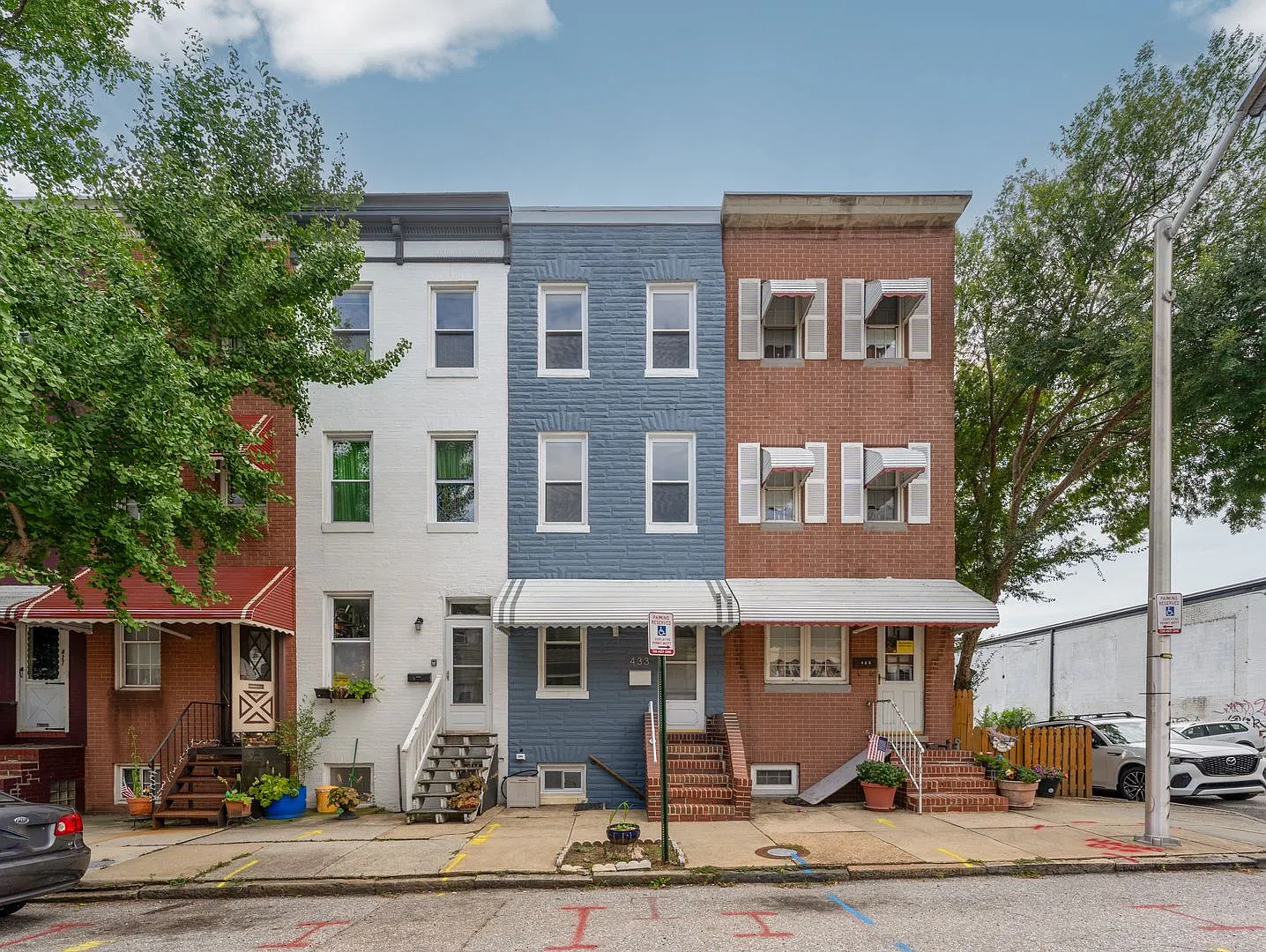 433 W. 23rd St. 4 Bedroom, 3 Bath Townhome with in-law Suite — Photo 1
