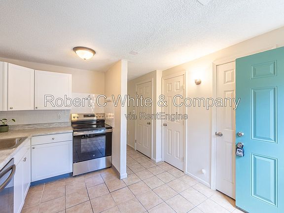 3rd image of 45 Rising Trail Dr