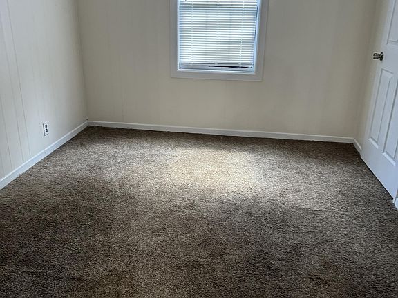 5th image of 2708 Dogwood Cir