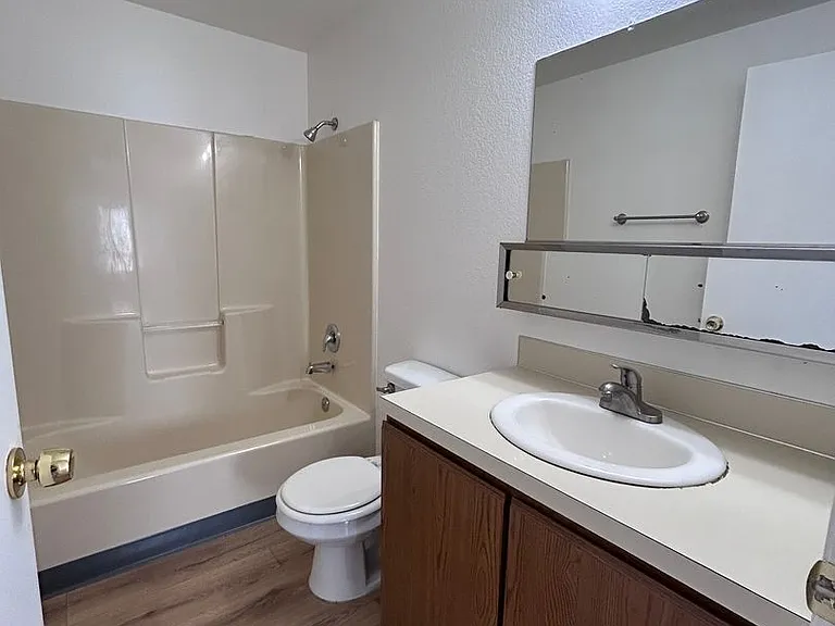1730 Texas St #1 — Photo 15