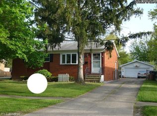 909 Hollywood Blvd, Elyria, OH 44035