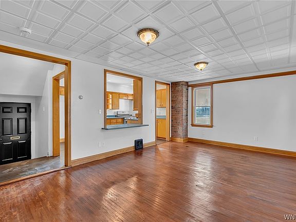 3rd image of 2719 William St