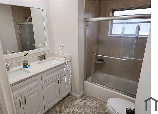 4 bed, 3000 sqft, $4,000 — Photo 2