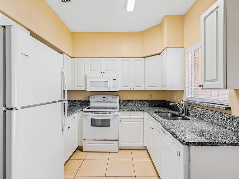 4167 Castilla Cir #202 — Photo 12