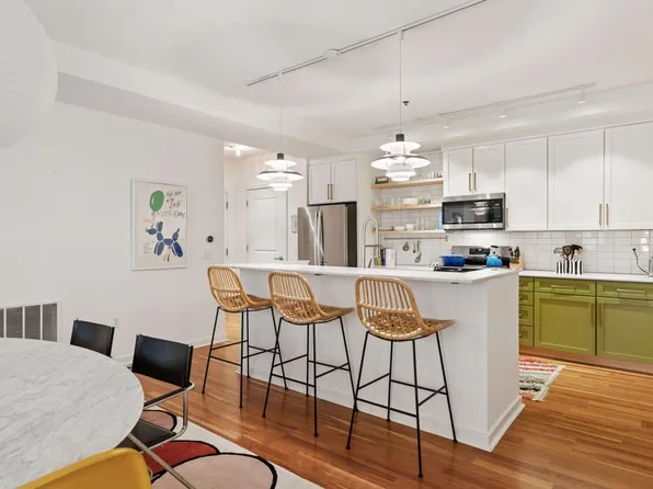 209 8th St E APT 113, Saint Paul, MN 55101