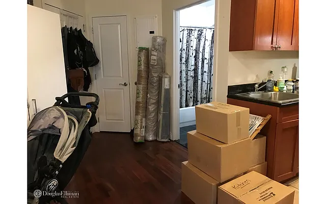 Rented by Douglas Elliman | media 27