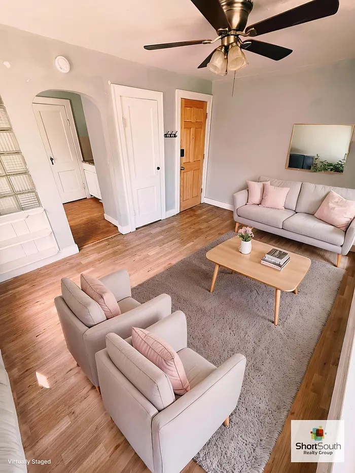 1 bed, 1.0 bath, 900 sqft, $650 — Photo 1