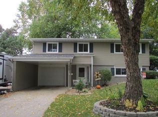 1260 Brockman Ave, Marion, IA 52302