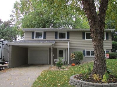 1260 Brockman Ave, Marion, IA, 52302