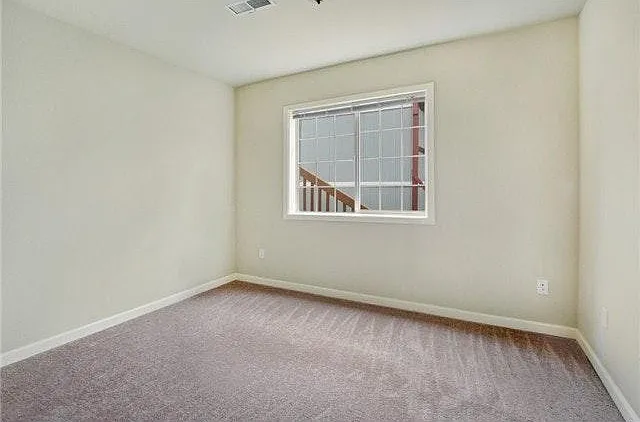 1 bed, 200 sqft, $675 — Photo 4