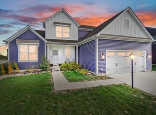 1252 Forest Edge Dr, Marysville, OH 43040