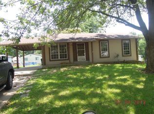 1404 Saint Gregory Ln, Saint Charles, MO