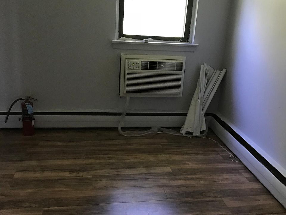 1st image of 903 E Cliveden St #4