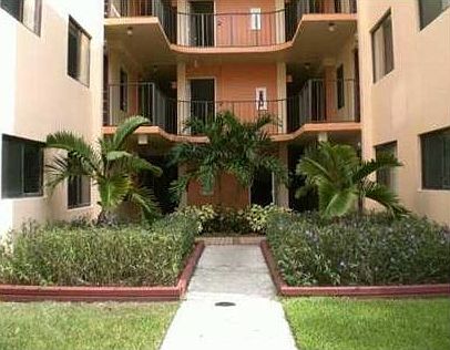2nd image of 8420 SW 133 Avenue Rd #422