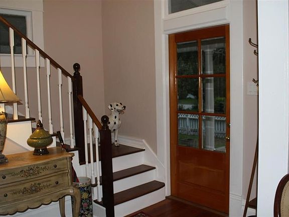 3rd image of 1800 E Gadsden St