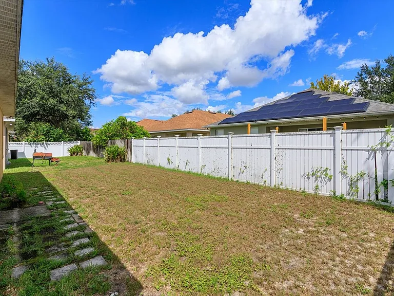 5537 Burlwood Dr — Photo 22