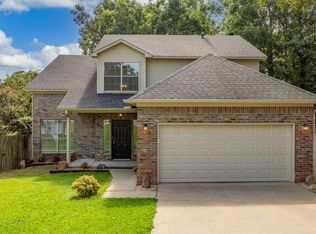 11 Green Oaks Cv, Maumelle, AR 72113