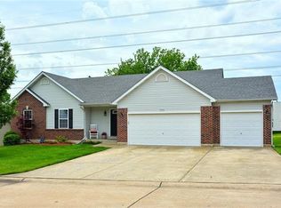 3033 Apple Blossom Ct, High Ridge, MO 63049
