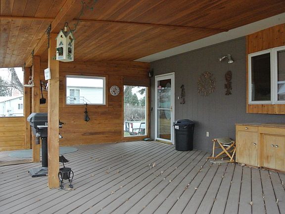 COVERED DECK