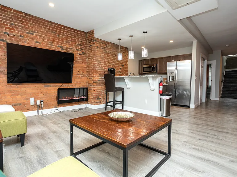 627 Main St #3 — Photo 8