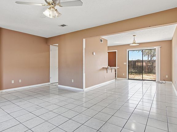 3rd image of 3902 Solano Rd