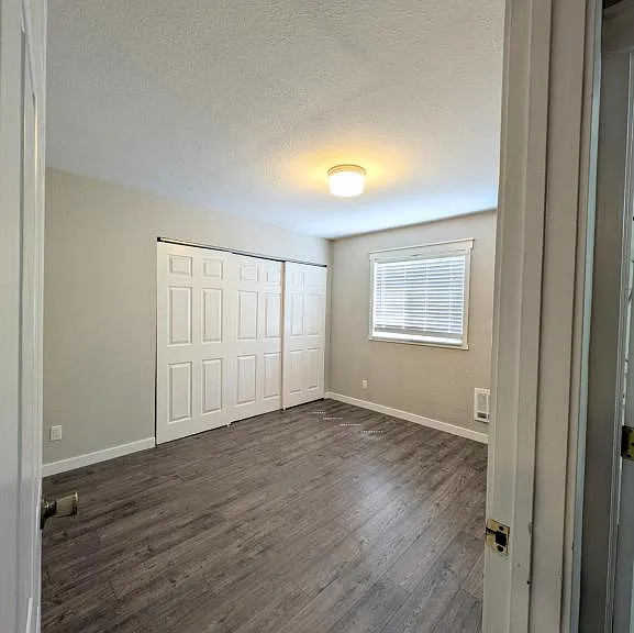 920 W Entiat Ave #C — Photo 14