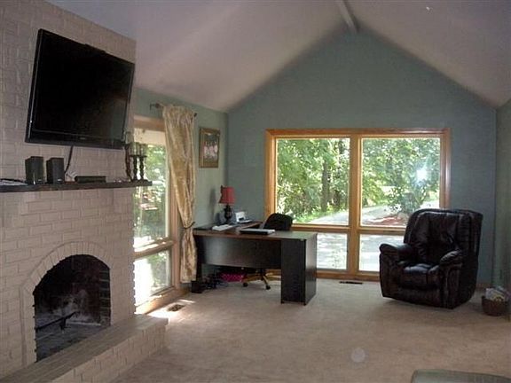 3rd image of 624 Northern Oaks Dr