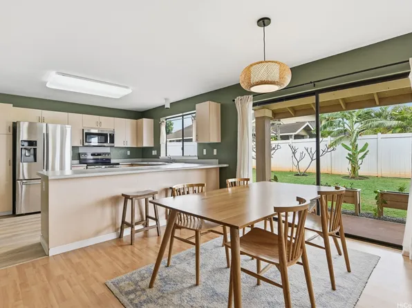 94-1024 Pouhana Way #24, Waipahu, HI 96797