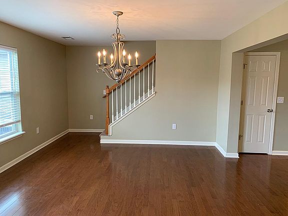 4th image of 1021 Applecross Dr