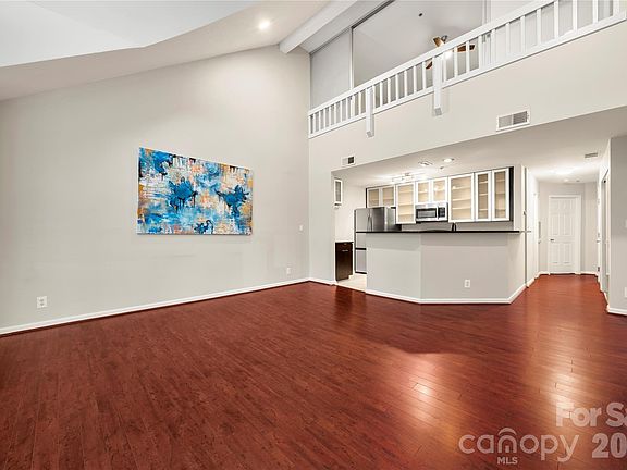 4th image of 509 Graham St #3C