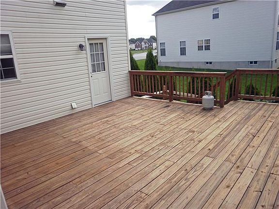 Another view of the rear deck