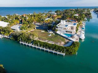 302 Coco Plum St, Duck Key, FL 33050