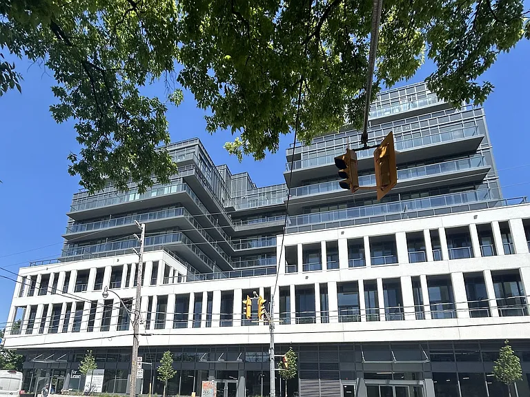 500 Dupont St #814 — Photo 1