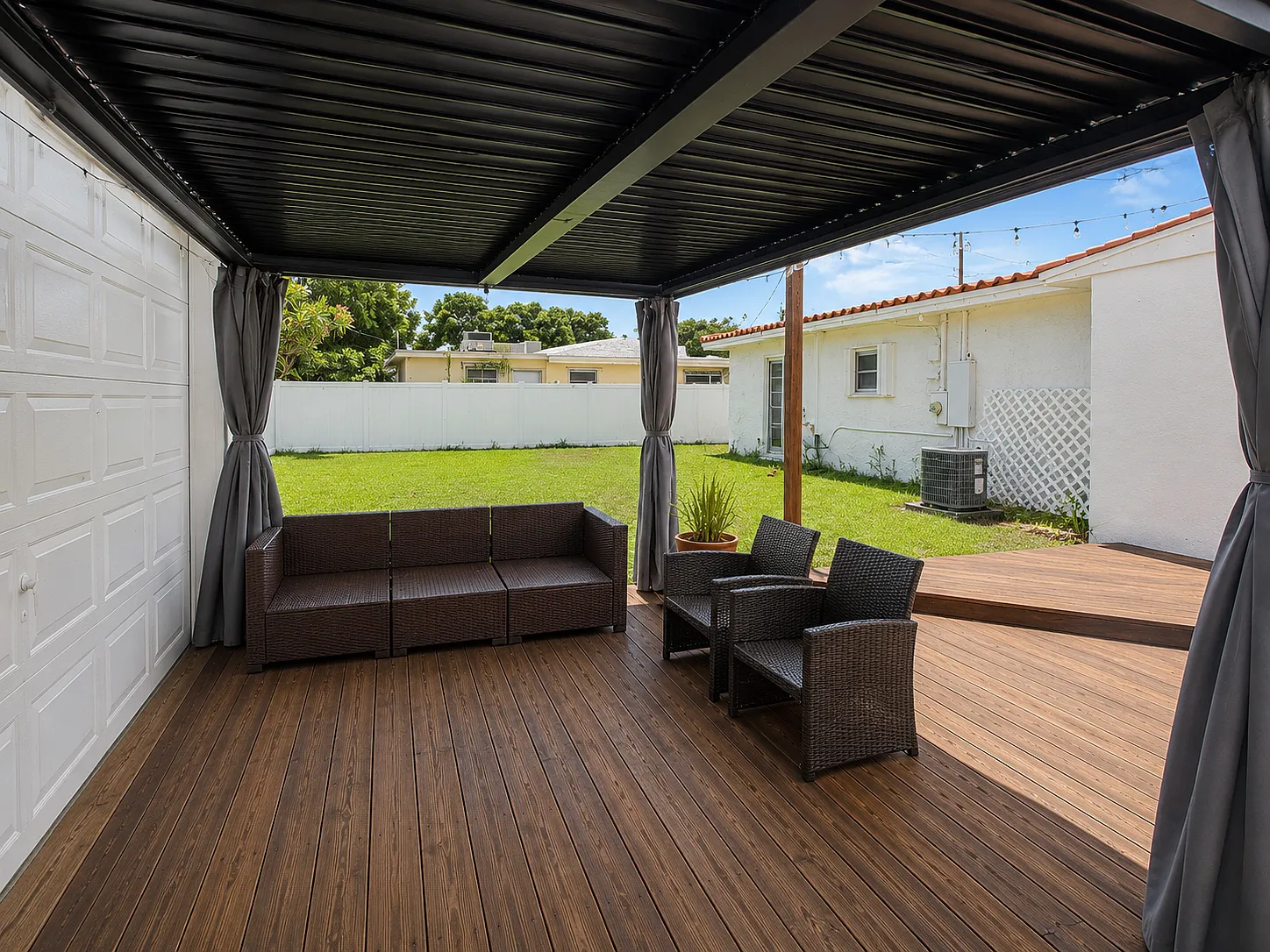 2 bed, 918 sqft, $3,450 — Photo 3