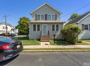 284 Augustus St, Woodbridge, NJ 07095