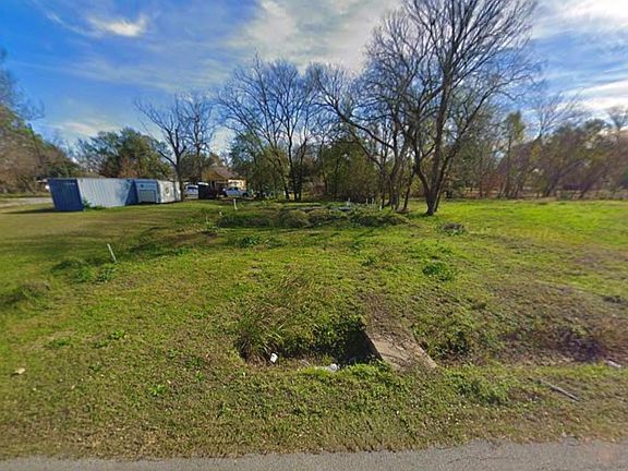 5th image of 7438 Maxroy St