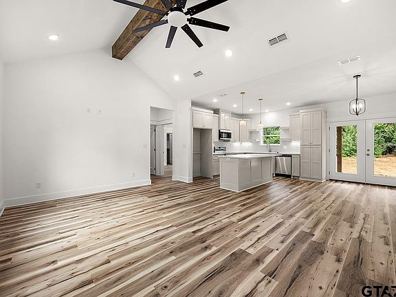 5th image of 149 Ellis St