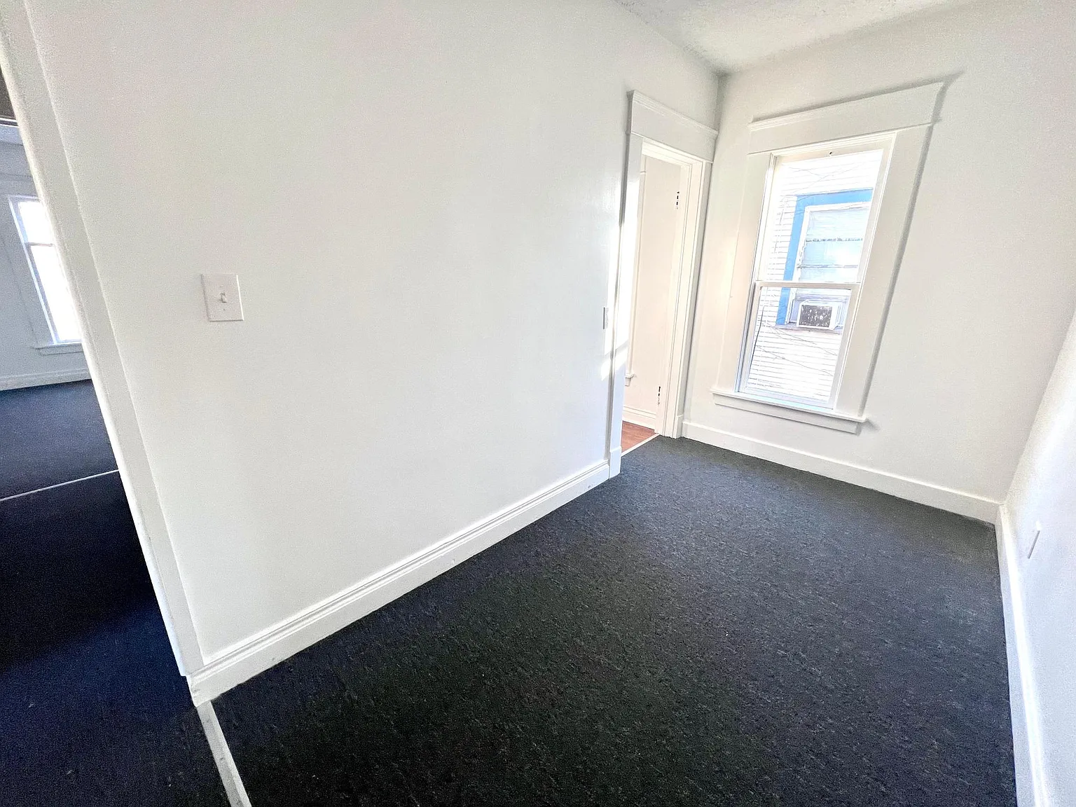 2 bed, 885 sqft, $945 — Photo 4