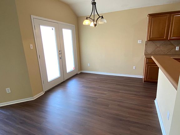4th image of 213 Ponderosa Dr