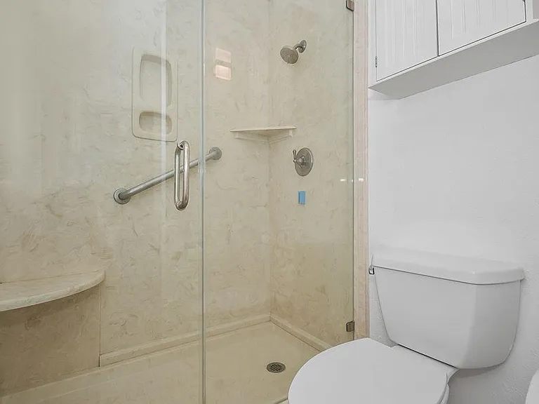 401 Lakeside Ln #311 — Photo 14